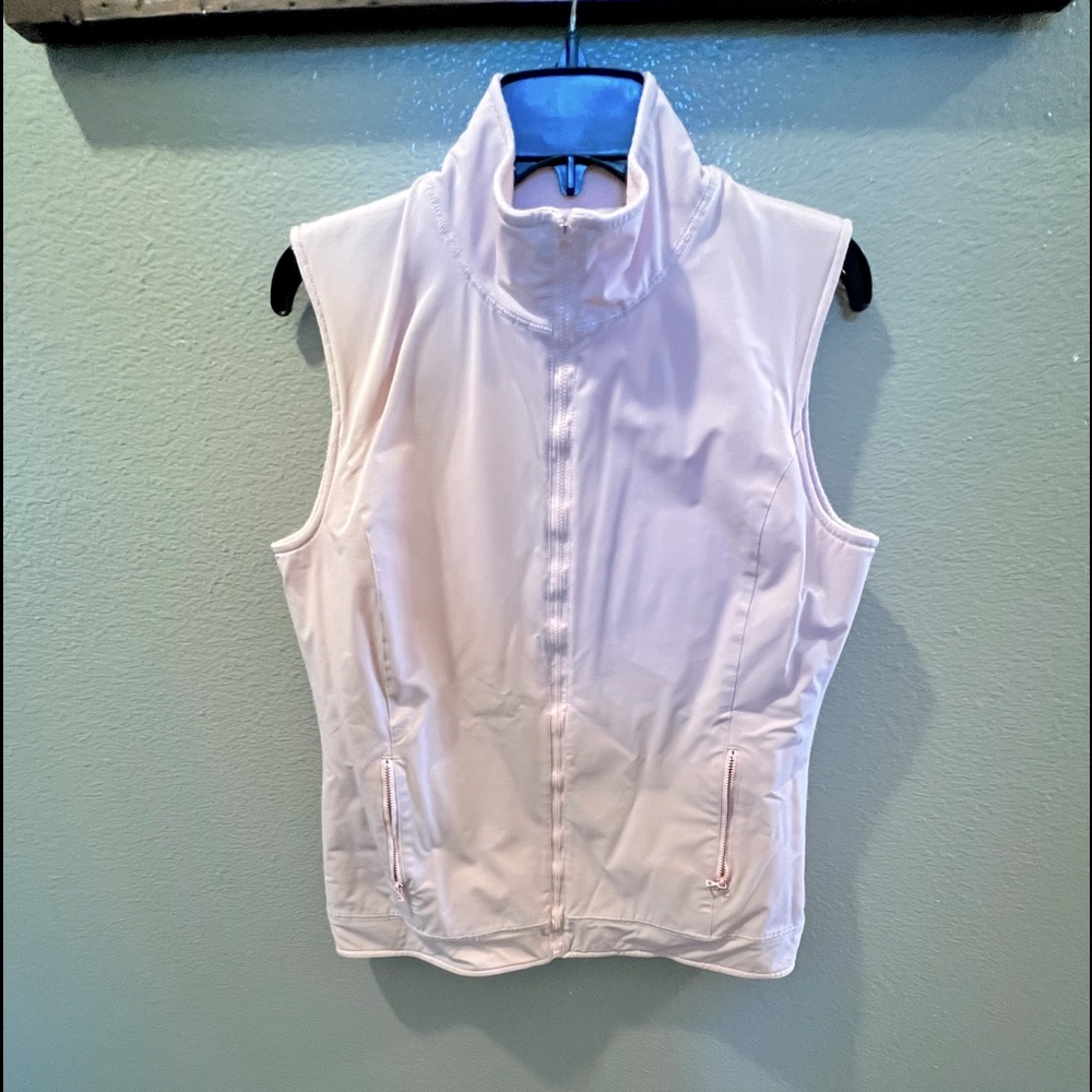 Reversible, pink color, Medium size.